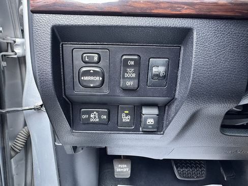 Certified 2017 Toyota Tundra Limited w/ Limited Premium Package AWD/4WD image 15