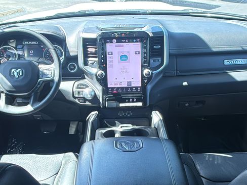 Used 2025 RAM 1500 Laramie AWD/4WD image 21