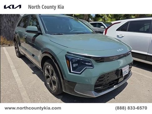 Certified 2024 Kia Niro Wave FWD image 1