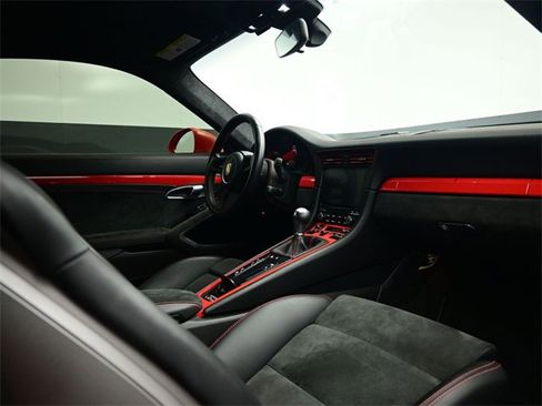 Used 2018 Porsche 911 GT3 image 2