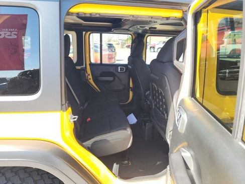 Used 2021 Jeep Wrangler Unlimited Rubicon AWD/4WD image 27