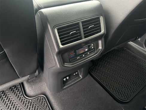 New 2026 Volkswagen Atlas SE image 29