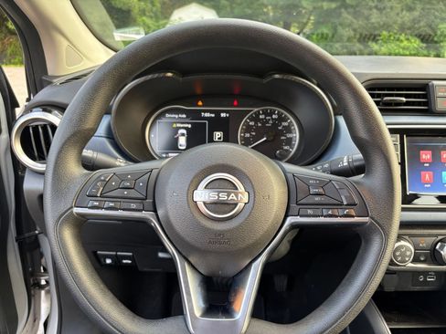 Used 2025 Nissan Versa SV FWD image 32