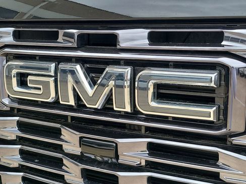 Certified 2025 GMC Sierra 2500 Denali Ultimate AWD/4WD image 32