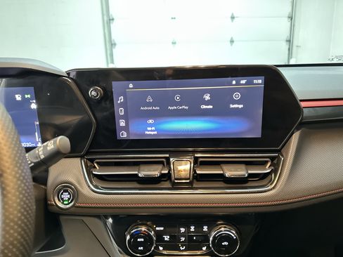 Used 2024 Chevrolet TrailBlazer RS w/ Convenience Package image 29