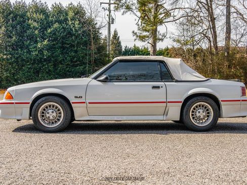 Used 1987 Ford Mustang GT RWD image 15