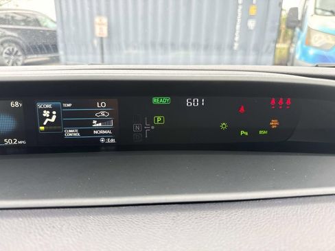 Used 2022 Toyota Prius image 35