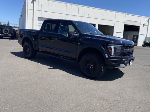 Used 2025 Ford F150 Raptor AWD/4WD image 7