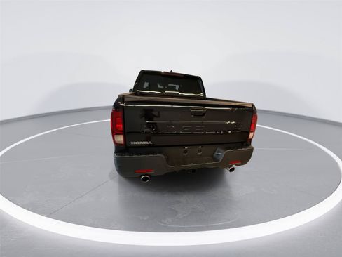 Used 2025 Honda Ridgeline Black Edition image 7