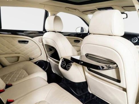Used 2016 Bentley Mulsanne Speed image 56