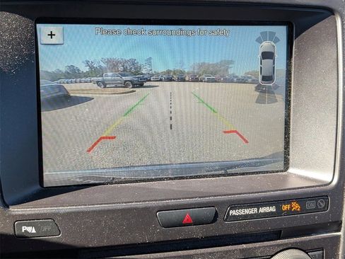 Used 2018 Ford Explorer XLT w/ Equipment Group 202A image 25