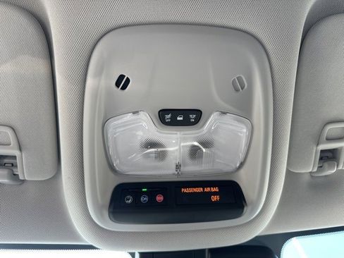 Used 2024 Chevrolet TrailBlazer LT w/ LT Cold Weather Package image 26