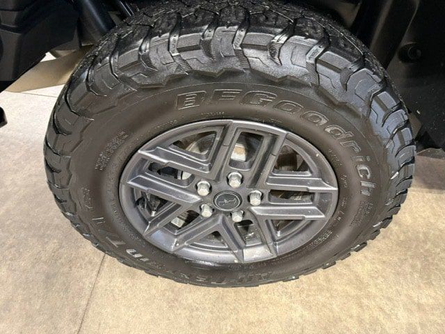 Used 2025 Jeep Wrangler Unlimited Sport w/ Convenience Group AWD/4WD image 22