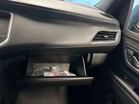 Used 2023 GMC Yukon SLT image 48