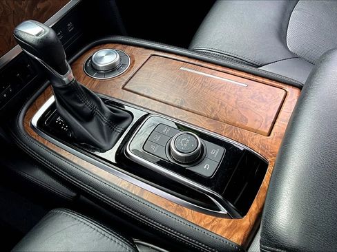 Used 2021 Nissan Armada SL w/ Captain's Chairs Package image 14