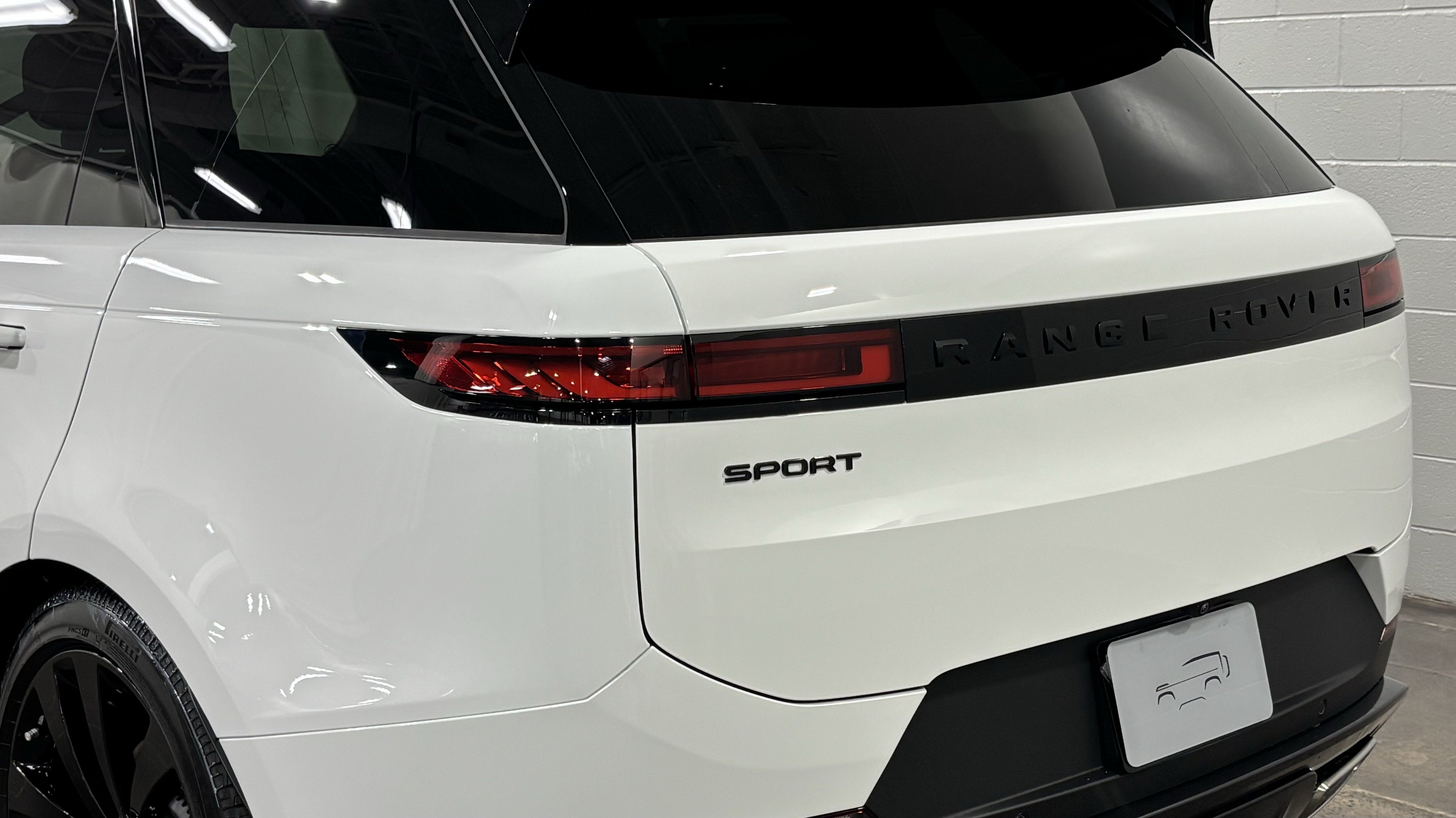 New 2026 Land Rover Range Rover Sport SE AWD/4WD image 17