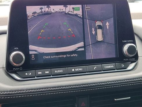 Used 2021 Nissan Rogue SV image 24