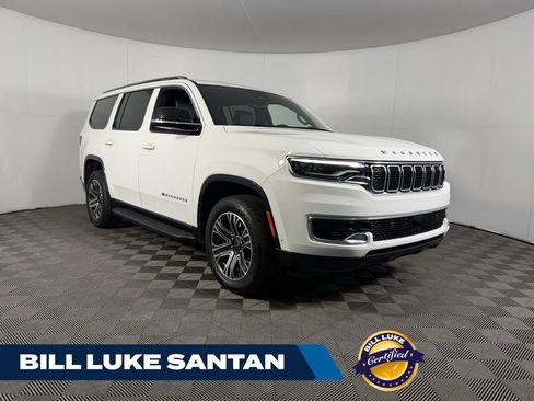 Used 2025 Jeep Wagoneer 4WD image 1
