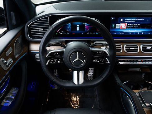 Used 2025 Mercedes-Benz GLS 450 GLS 450 image 12