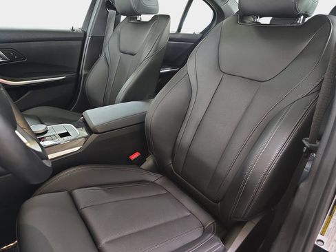 Used 2024 BMW 330i Sedan w/ Premium Package RWD image 17