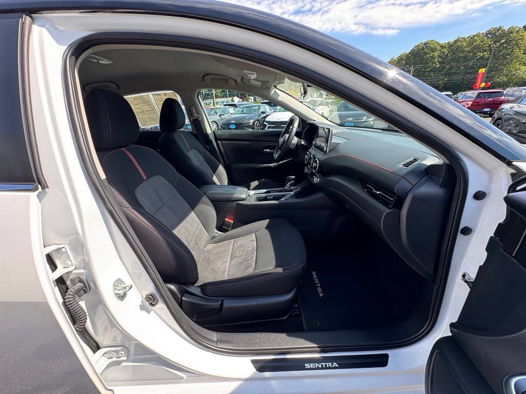 Used 2024 Nissan Sentra SR FWD image 23