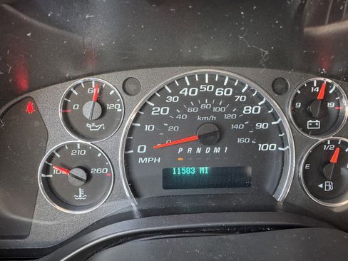 Used 2024 Chevrolet Express 2500 w/ Driver Convenience Package image 17