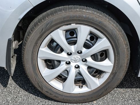 Used 2025 Toyota Corolla LE image 12