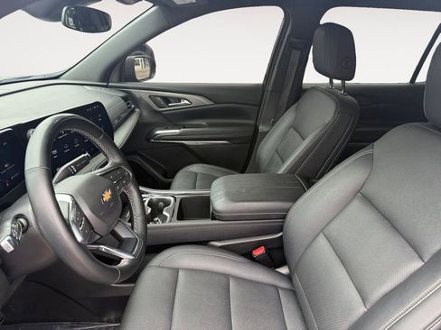 Certified 2025 Chevrolet Traverse LT AWD/4WD image 9