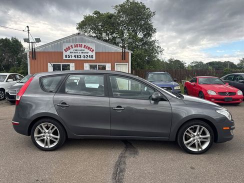 Used 2009 Hyundai Elantra w/ Premium-Sport Pkg 2 FWD image 4