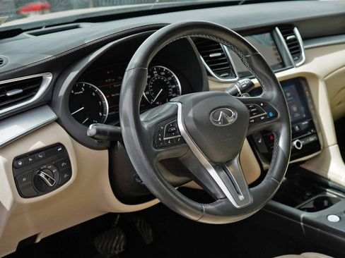 Used 2019 INFINITI QX50 Essential w/ Proactive Package image 9