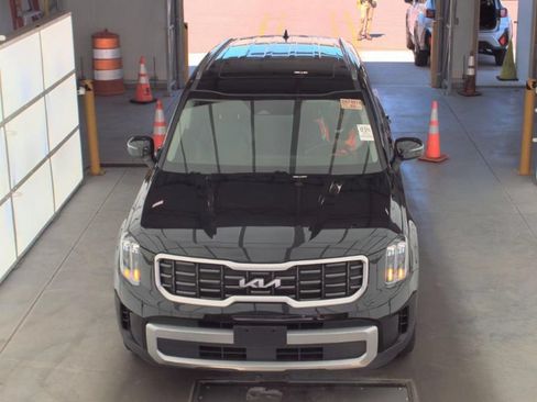 Used 2024 Kia Telluride S w/ S Sunroof Package AWD/4WD image 2