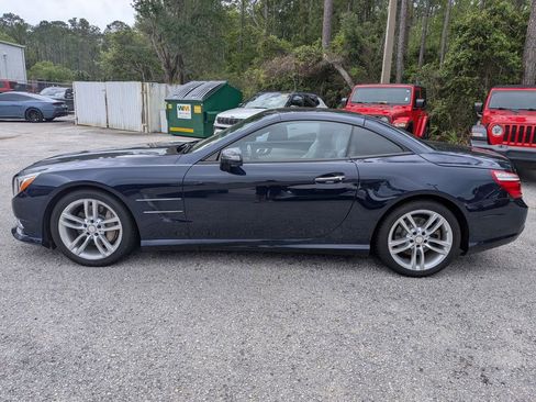 Used 2013 Mercedes-Benz SL 550 image 6