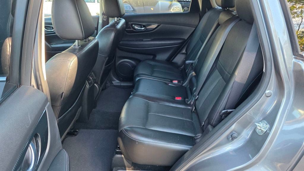 Used 2018 Nissan Rogue SL AWD/4WD image 31