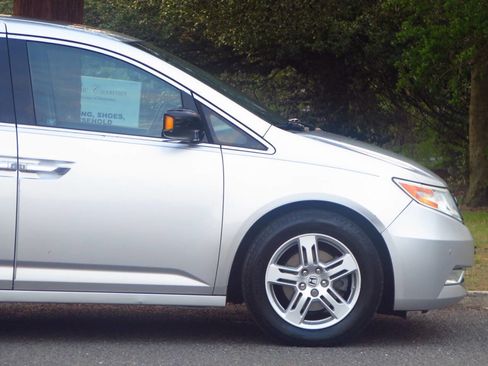 Used 2012 Honda Odyssey Touring Elite image 23