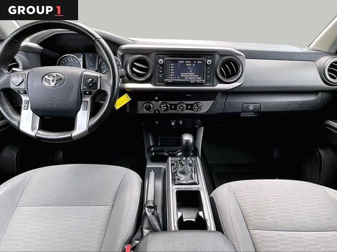 Used 2019 Toyota Tacoma SR5 AWD/4WD image 16