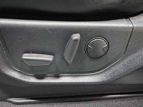 Used 2021 Ford F250 Lariat w/ Tremor Off-Road Package image 32