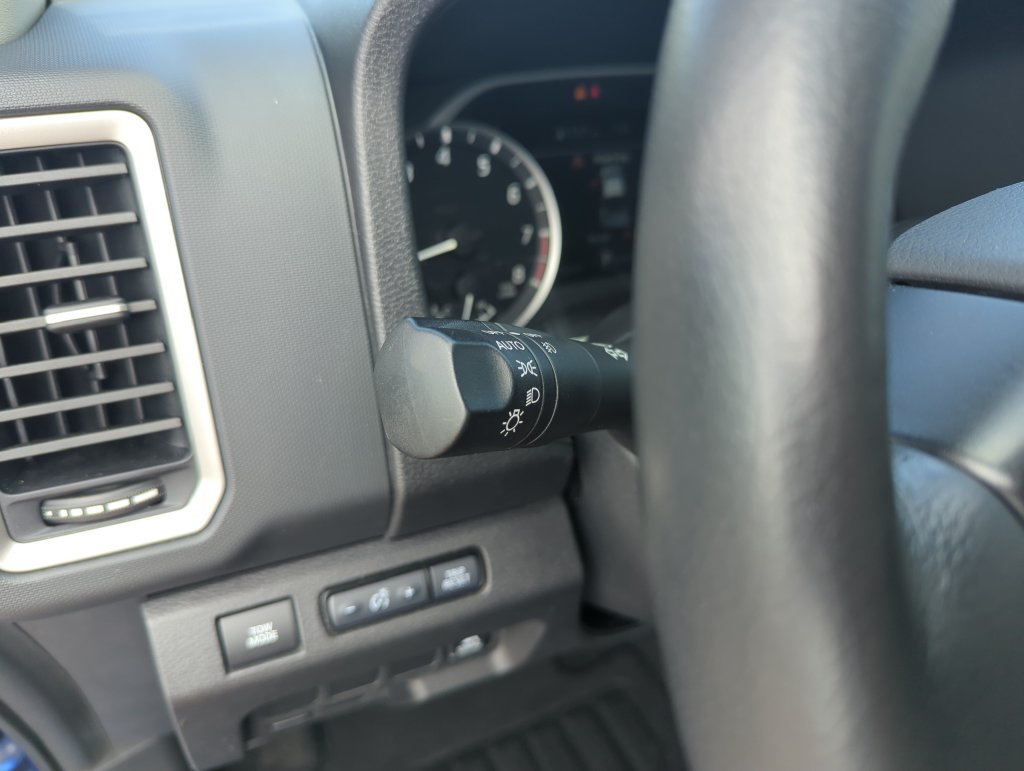 Used 2024 Nissan Frontier SV RWD image 21