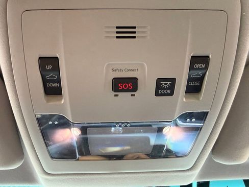 Used 2016 Lexus ES 350 w/ Navigation System Package image 31