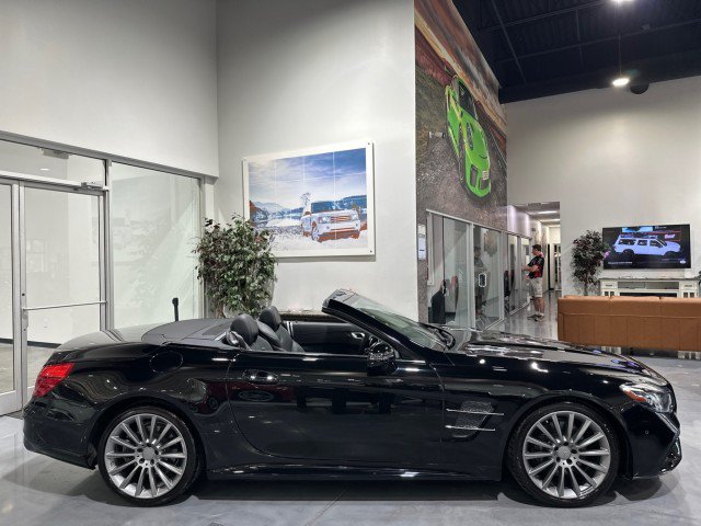 Used 2017 Mercedes-Benz SL 450 w/ Premium I Package image 22