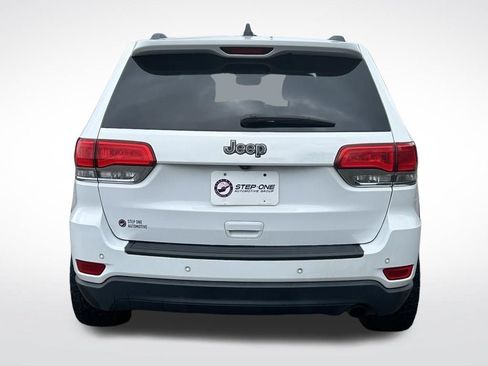 Used 2019 Jeep Grand Cherokee Laredo w/ Laredo X Package RWD image 5