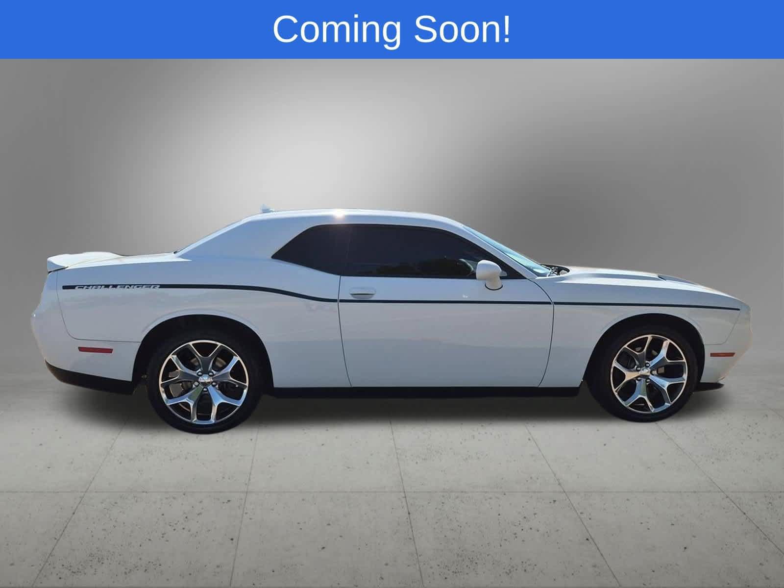 Used 2015 Dodge Challenger SXT Plus w/ Driver Convenience Group RWD image 7