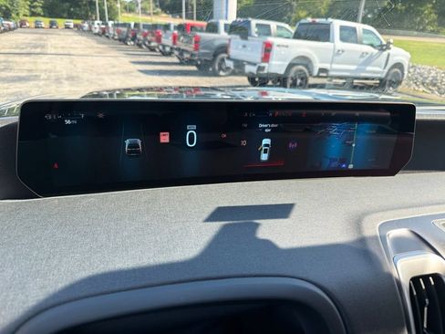 New 2026 Ford Expedition Active RWD image 19