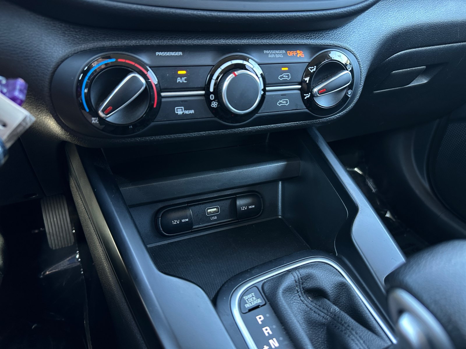 Used 2024 Kia Soul LX w/ LX Technology Package FWD image 28