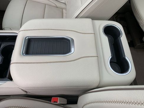 Used 2023 GMC Yukon Denali image 22