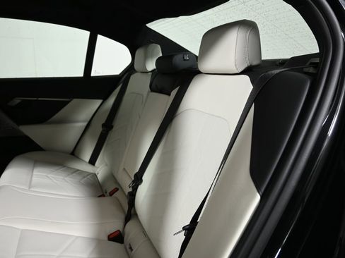 New 2026 BMW 530i xDrive w/ M Sport Package image 4