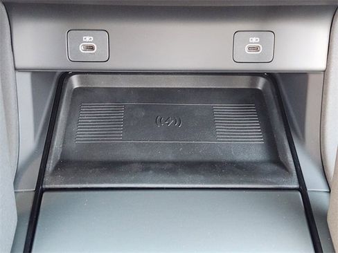 New 2026 Land Rover Discovery Sport Landmark image 14