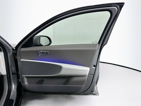 Used 2024 Hyundai Ioniq 6 SEL image 33