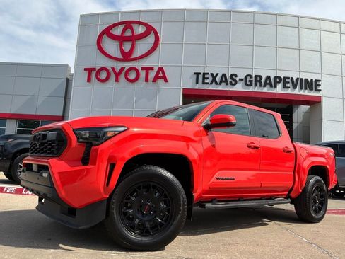 Used 2024 Toyota Tacoma TRD Sport w/ TRD Sport Premium Package RWD image 2
