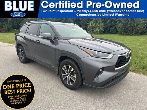Used 2022 Toyota Highlander XLE AWD/4WD image 1