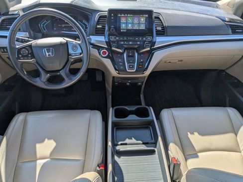 Used 2023 Honda Odyssey Touring image 16